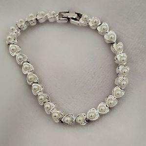 Stunning fashion Bracelet